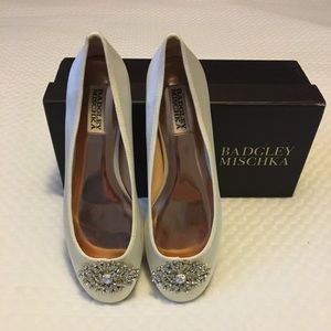 Badgley Mischka bridal shoes